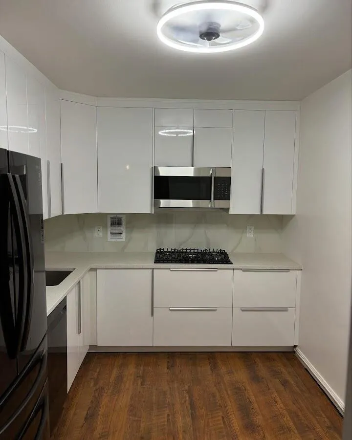 Renovated kitchen with quartz countertops in Winder